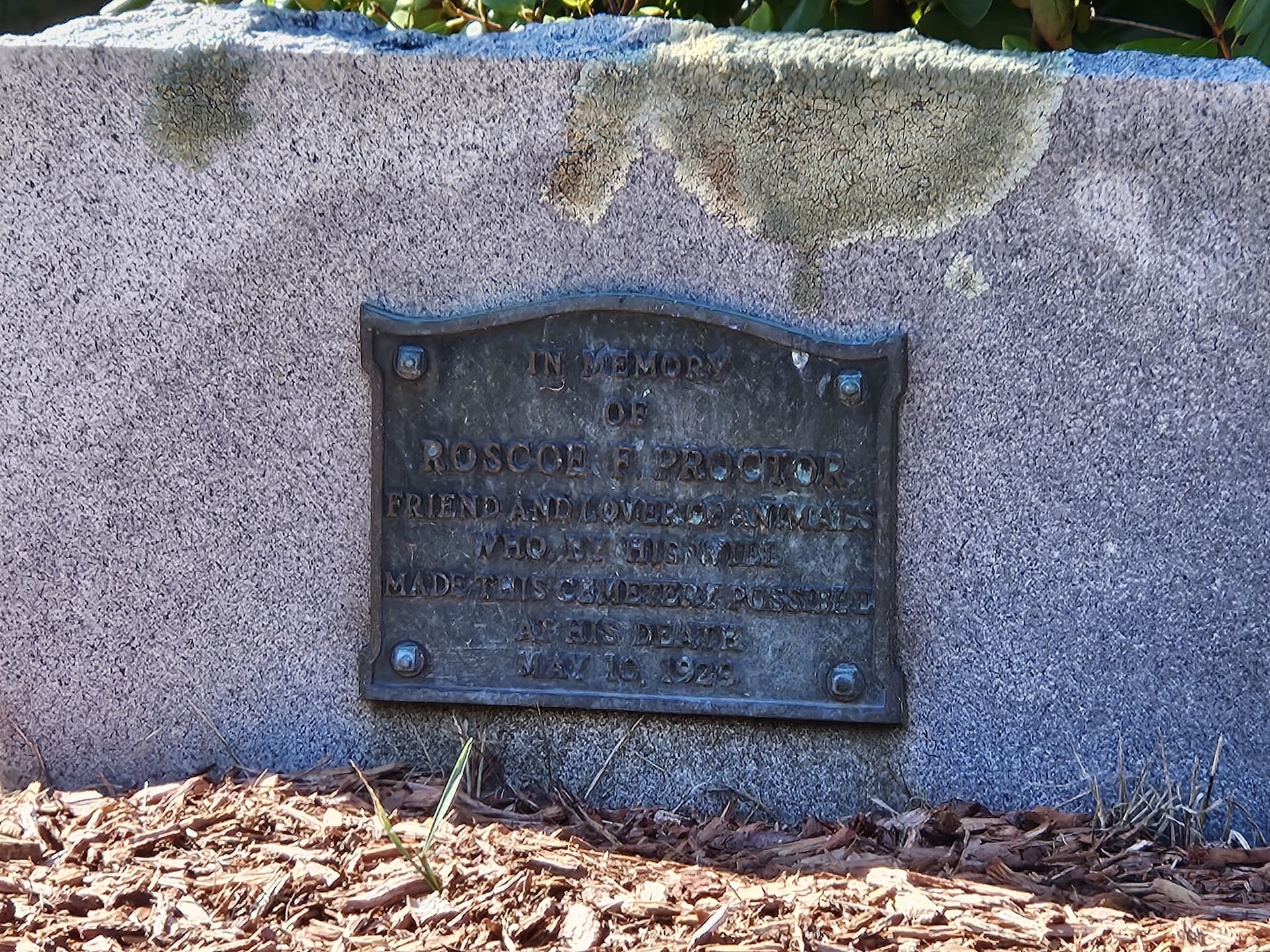 Memorial plaque for Roscoe F. Proctor, friend and lover of animals