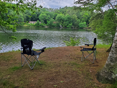 Outdoor meeting location by the water